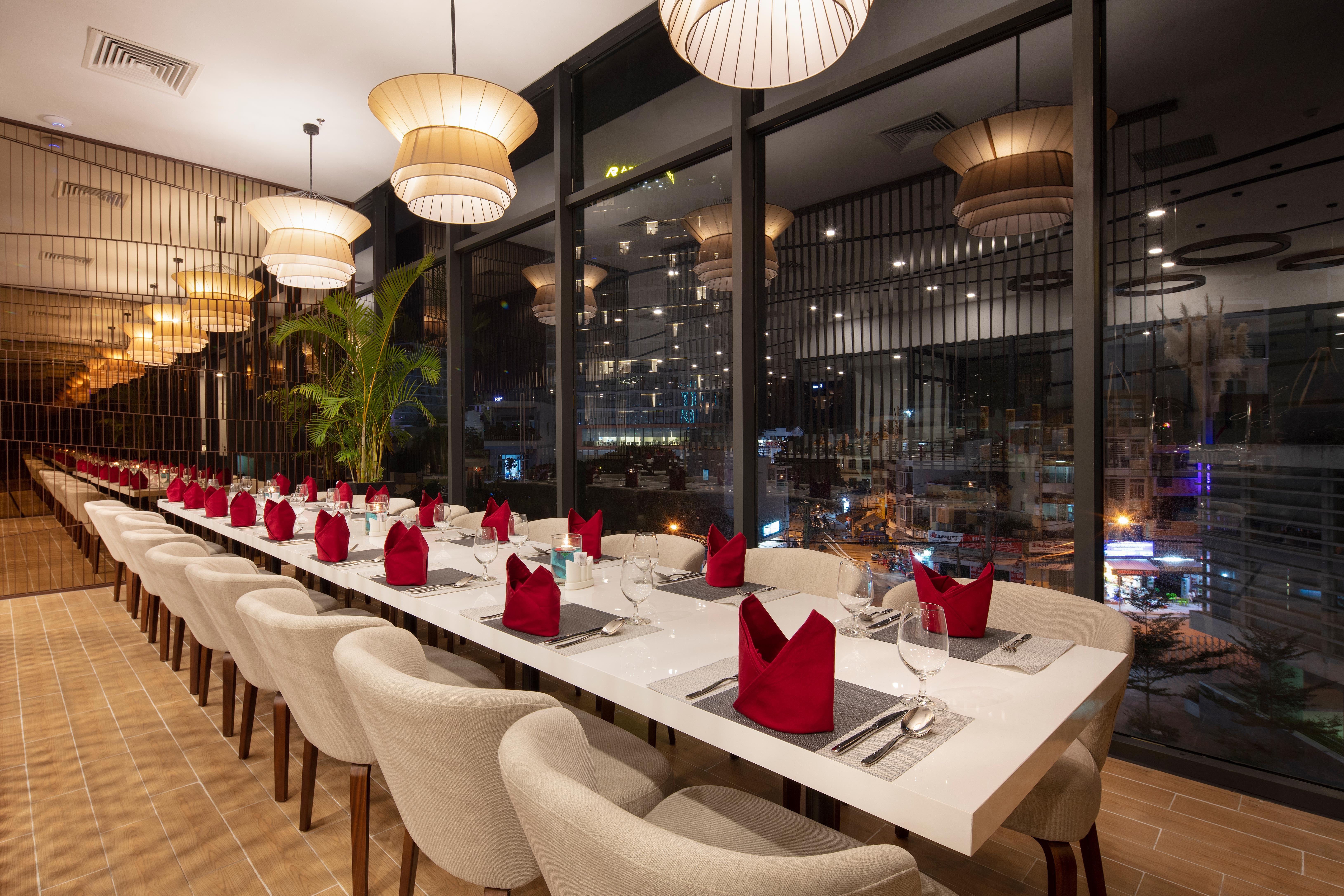 Dqua Hotel Nha Trang Exterior photo